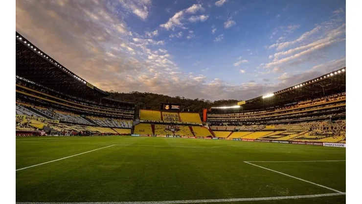 Foto: Marcelo Cortes/CRF - Flamengo eliminou o Barcelona (EQU) na semifinal de 2021.