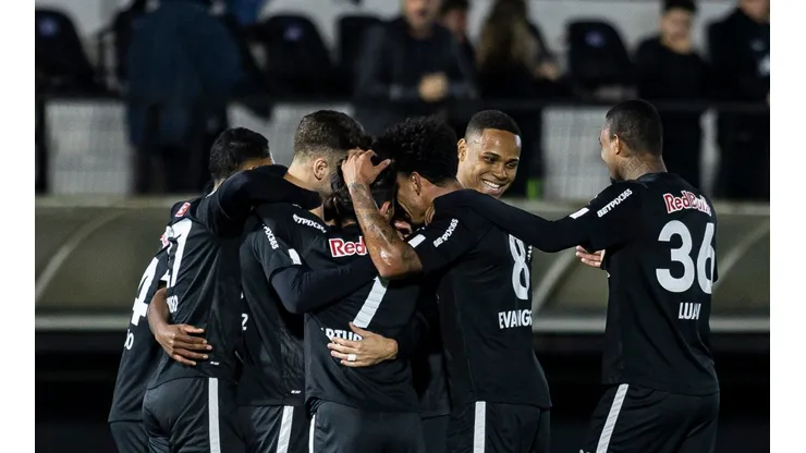 Foto: Diogo Reis/AGIF - Bragantino busca vitória contra o Athletico-PR