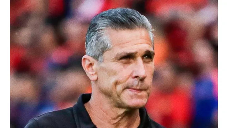 Meia ‘cava’ retorno ao Vasco de Jorginho em 2023 e projeta futuro