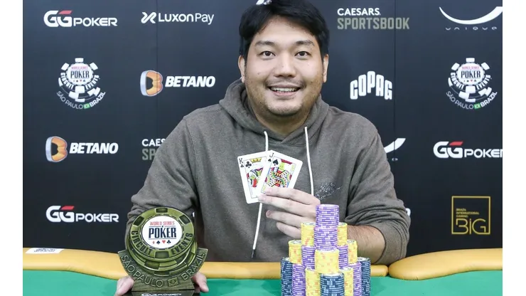 Luis Kamei venceu torneio no primeiro dia da série (Foto: Rafael Terra/WSOP Ciruit)