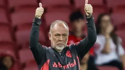 Foto: Pedro H. Tesch/AGIF - Mano Menezes: técnico aprovou a investida para comprar o zagueiro