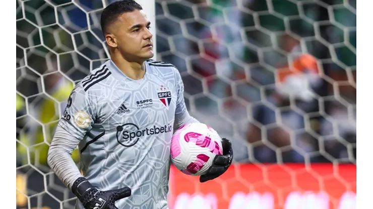 Foto: Marcello Zambrana/AGIF - Felipe Alves: goleiro vem ganhando sequência no São Paulo