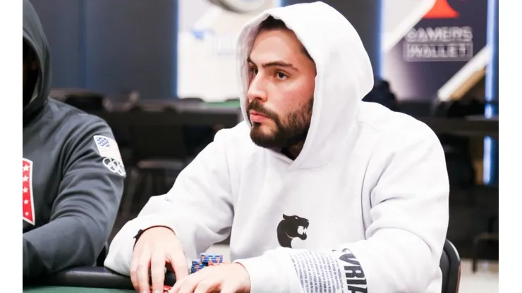 Olívio Gontijo é um sucesso brasileiro na Twitch (Foto: Luis Bertzini/BSOP)