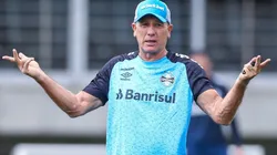 Foto: Lucas Uebel/Grêmio/Divulgação - Renato Portaluppi: técnico foi indicado a prêmio internacional