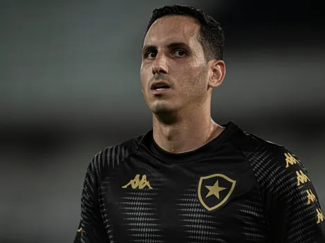 “Precisa vender”; Rival chama atenção e Botafogo pode substituir Gatito com antigo alvo