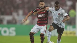 Thiago Ribeiro/AGIF/ "Dá para ver"; Torcida do Athletico-PR 'dá a letra' sobre caminho da equipe para vencer o Flamengo na Libertadores.
