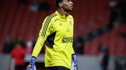 Hugo Souza pode ser campeão pela sétima vez no Flamengo (Foto: Maxi Franzoi/AGIF)