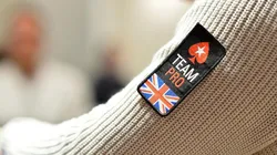 Sam Grafton ostenta o "patch" de profissional do Reino Unido (Foto: Thomas Stacha/PokerStars)