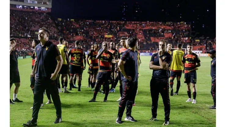 Rafael Vieira/AGIF/ "Temos que mostrar que o Clube..."; Sport toma atitude nos bastidores para evitar interdição da Ilha do Retiro.