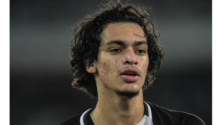 Renovação de Matheus Nascimento gera burburinho na imprensa espanhola