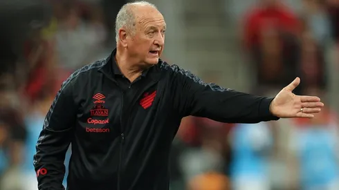 Foto: José Tramontin/athletico.com.br/Divulgação - Felipão: técnico tem dúvida no Athletico para final da Libertadores