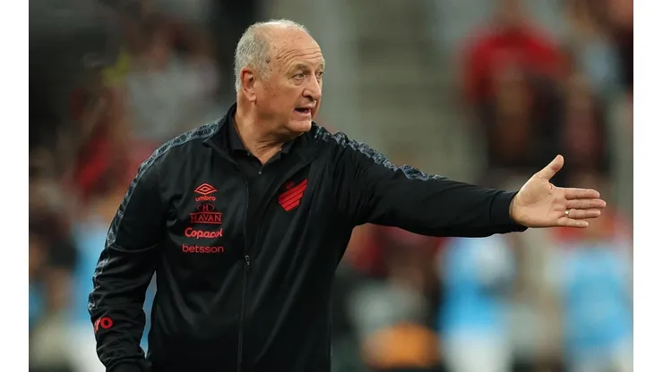 Foto: José Tramontin/athletico.com.br/Divulgação - Felipão: técnico tem dúvida no Athletico para final da Libertadores