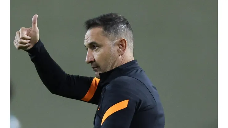 - Vítor Pereira