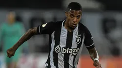 Tchê Tchê lamenta derrota e manda real sobre desempenho do Botafogo