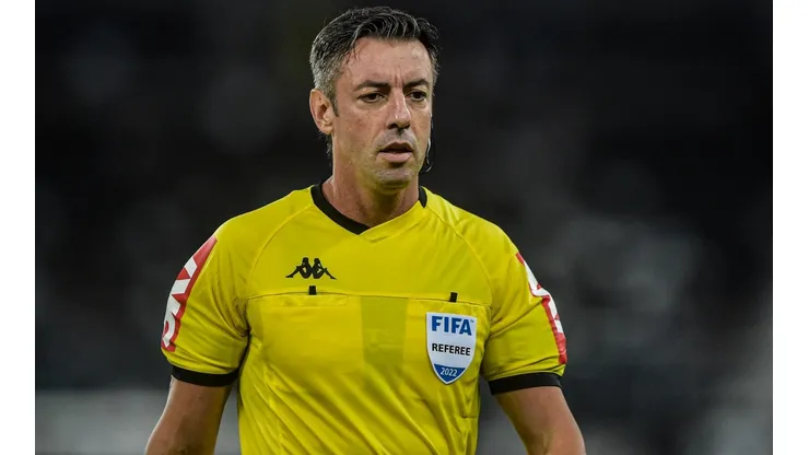 Thiago Ribeiro/AGIF - Claus é contrariado em nota do Sport