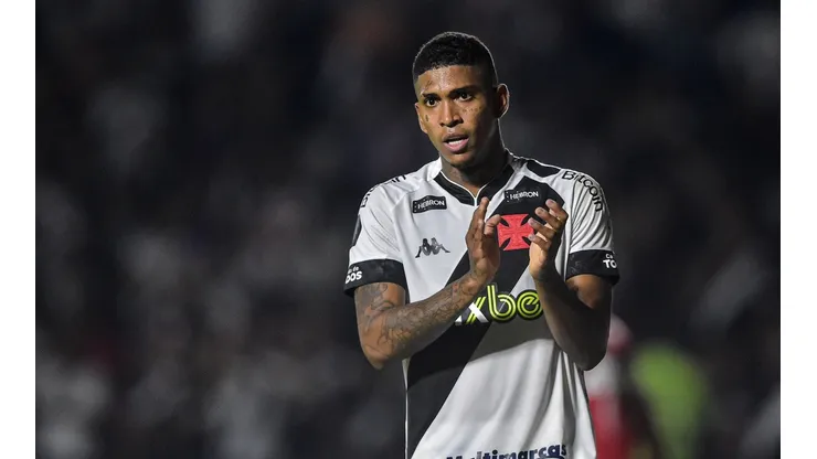 Thiago Ribeiro/AGIF - Raniel explica polêmica após gol do Vasco