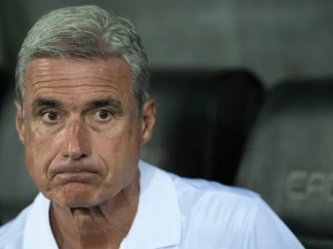 DOR DE CABEÇA! Jogador titular do Botafogo vira desfalque para partida contra Fluminense