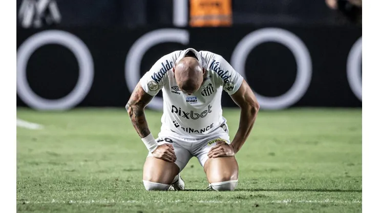 Foto: Raul Baretta/AGIF - Maicon é titular absoluto da zaga santista