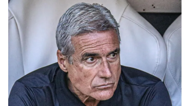“É fatal...”; Luís Castro manda a real sobre deficiência do futebol nacional