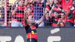 Foto: Rafael Vieira/AGIF - Love comemorando gol contra o Cruzeiro.
