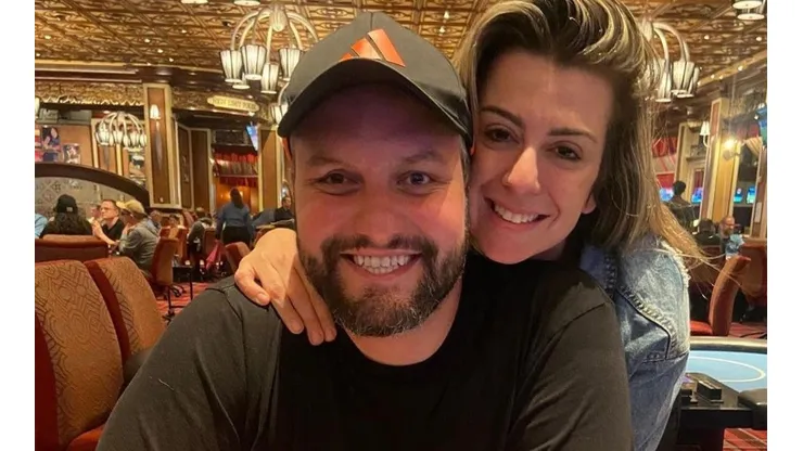 Breno Campelo e a esposa comemoram título no Bellagio (Foto: Reprodução instagram oficial Breno Campelo @campelovegas)