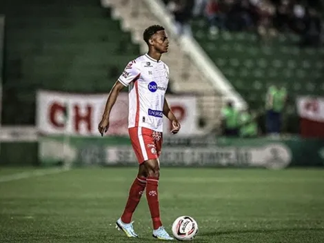 Lateral Anilson recebe sondagens e deixa Náutico 'em alerta'