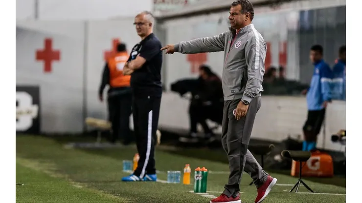 Foto: Ale Cabral/Agif - Celso Roth interessa ao Juventude