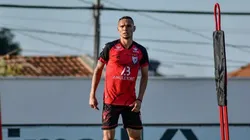 Foto: Bruno Corsino / ACG/ "Se tivesse focado só no Brasileiro a gente não estaria nessa situação"; Fernando é sincero sobre campanha do Atlético-GO na temporada.