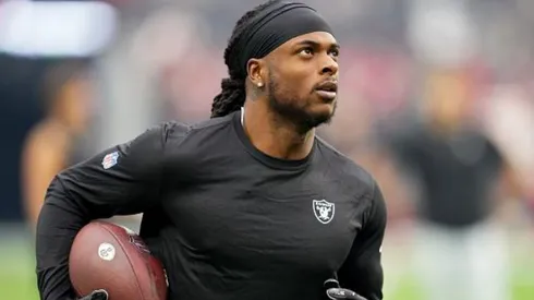 Adams agrediu um câmera após o fim do jogo contra o Chiefs