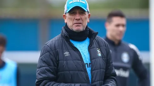 Foto: Lucas Uebel/Grêmio/Divulgação – Renato: preocupado com a montagem do elenco do Grêmio para 2023