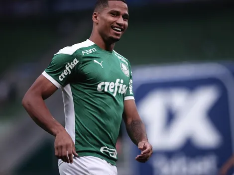 "Gigante dentro e fora de campo..."; Murilo vira 'herói' da torcida do Verdão após surpresa no CT