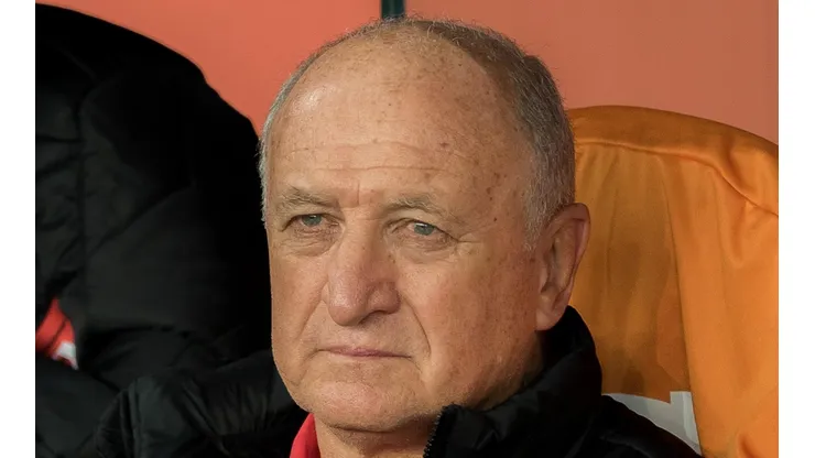 “Uma função que o Felipão faz...”; Santos tenta contratar treinador brasileiro