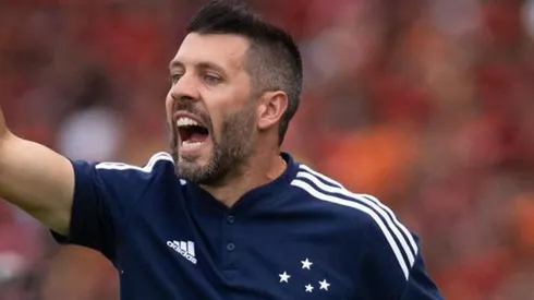 Pezzolano é pego de surpresa após DM do Cruzeiro confirmar lesões graves
