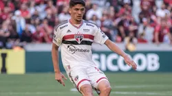 Pablo Maia com a camisa do São Paulo (Foto: Robson Mafra/AGIF)