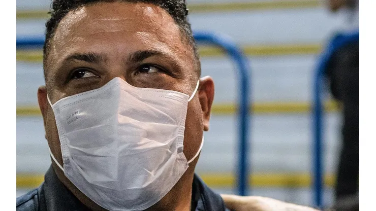 Cruzeiro é acionado na Justiça e dívida milionária surpreende Ronaldo