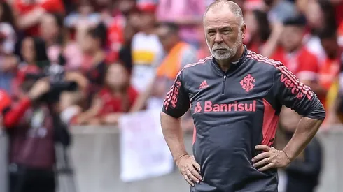 Pedro H. Tesch/AGIF - Mano Menezes no comando do Inter.