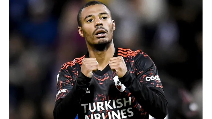 Foto: Marcelo Endelli/Getty Images - De La Cruz tem contrato expirando no River em dezembro