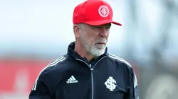 Foto: Ricardo Duarte/Internacional/Divulgação - Mano Menezes: técnico confirmou a troca entre os titulares