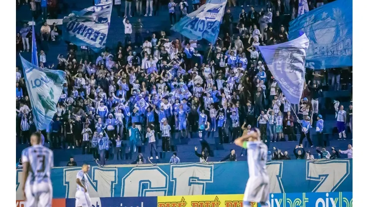 Foto: Fernando Teramatsu/AGIF - Torcida do Londrina deve apoiar o Clube contra o Grêmio