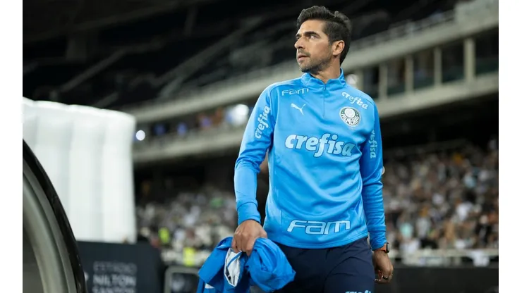 Jorge Rodrigues/AGIF - Abel Ferreira no comando do Palmeiras.