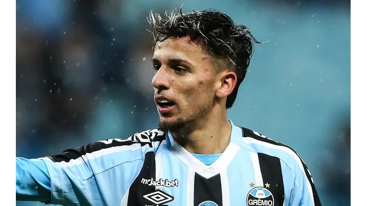 Foto: Pedro H. Tesch/AGIF - Biel: atacante está emprestado ao Grêmio até dezembro