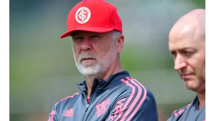 Foto: Ricardo Duarte/Internacional/Divulgação - O técnico Mano Menezes aguarda reforços para 2023