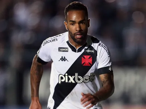 Alex Teixeira encerra silêncio sobre reserva no Vasco