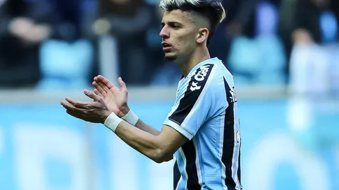 Foto: Pedro H. Tesch/AGIF - Biel: meia-atacante vive bom momento com a camisa do Grêmio