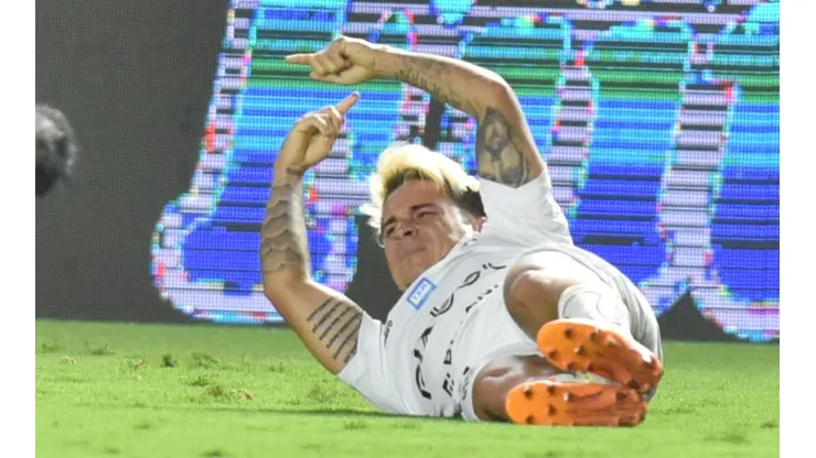 Foto: Ivan Storti/Santos FC - Soteldo saiu de campo ainda no primeiro tempo contra Galo por lesão