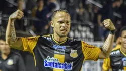 Foto: Reprodução/Novorizontino - Douglas Baggio comemorando gol