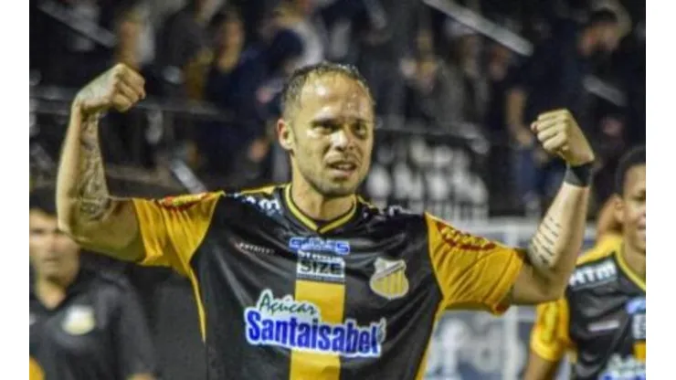 Foto: Reprodução/Novorizontino - Douglas Baggio comemorando gol