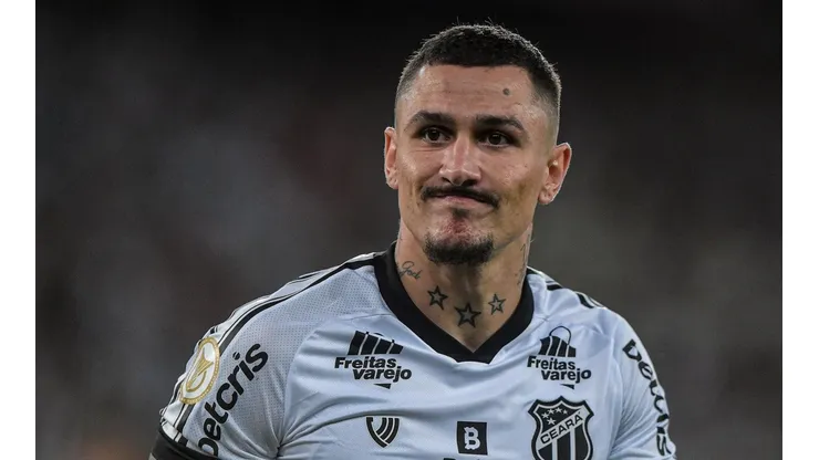 Foto: Thiago Ribeiro/AGIF - Situação de Vina ‘azeda’ com a torcida do Ceará