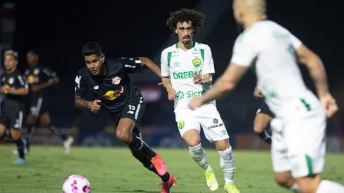 Foto: Diogo Reis/AGIF - Aderlan jogou bem contra o Cuiabá