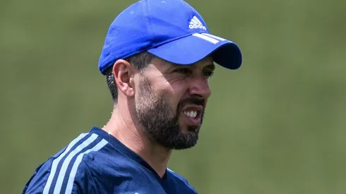 Pezzolano dá aval e diretoria do Cruzeiro renova com meia para 2023